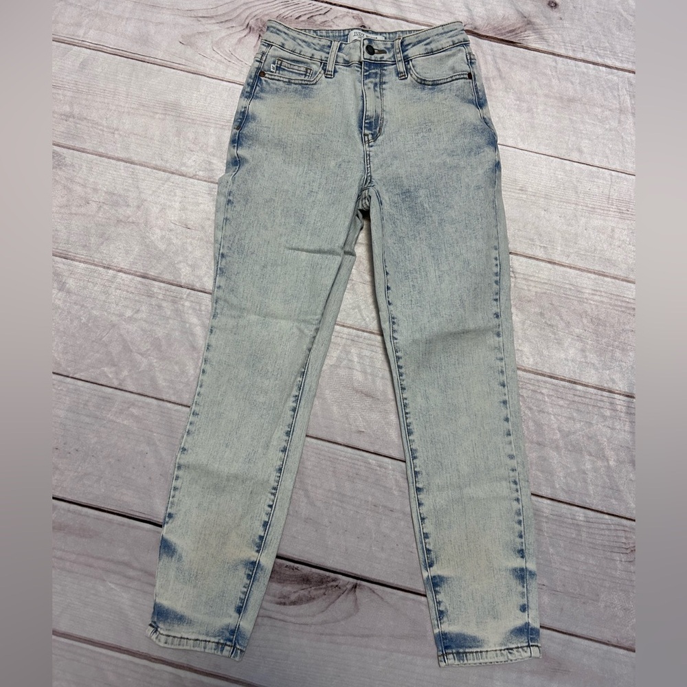 Judy Blue Jeans Women's Size 1/25 Light Blue Acid Wash Slim Fit